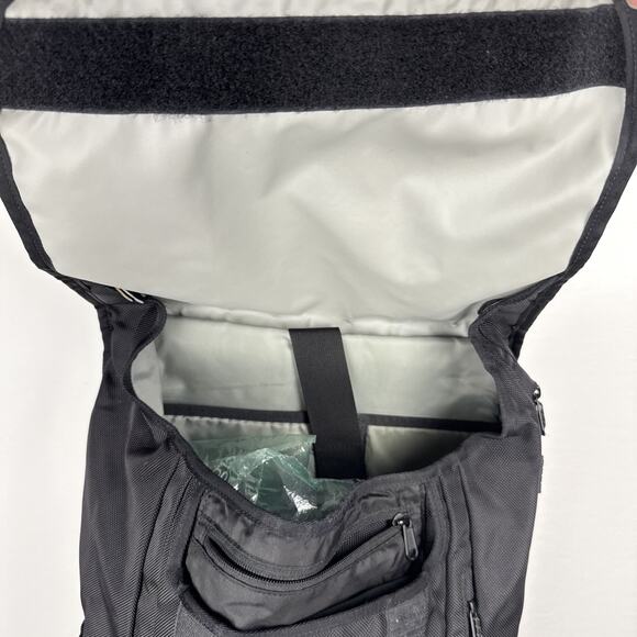 Timbuk2 Swig Urban Laptop Backpack Black Green Commuter Work Travel - Picture 12 of 13